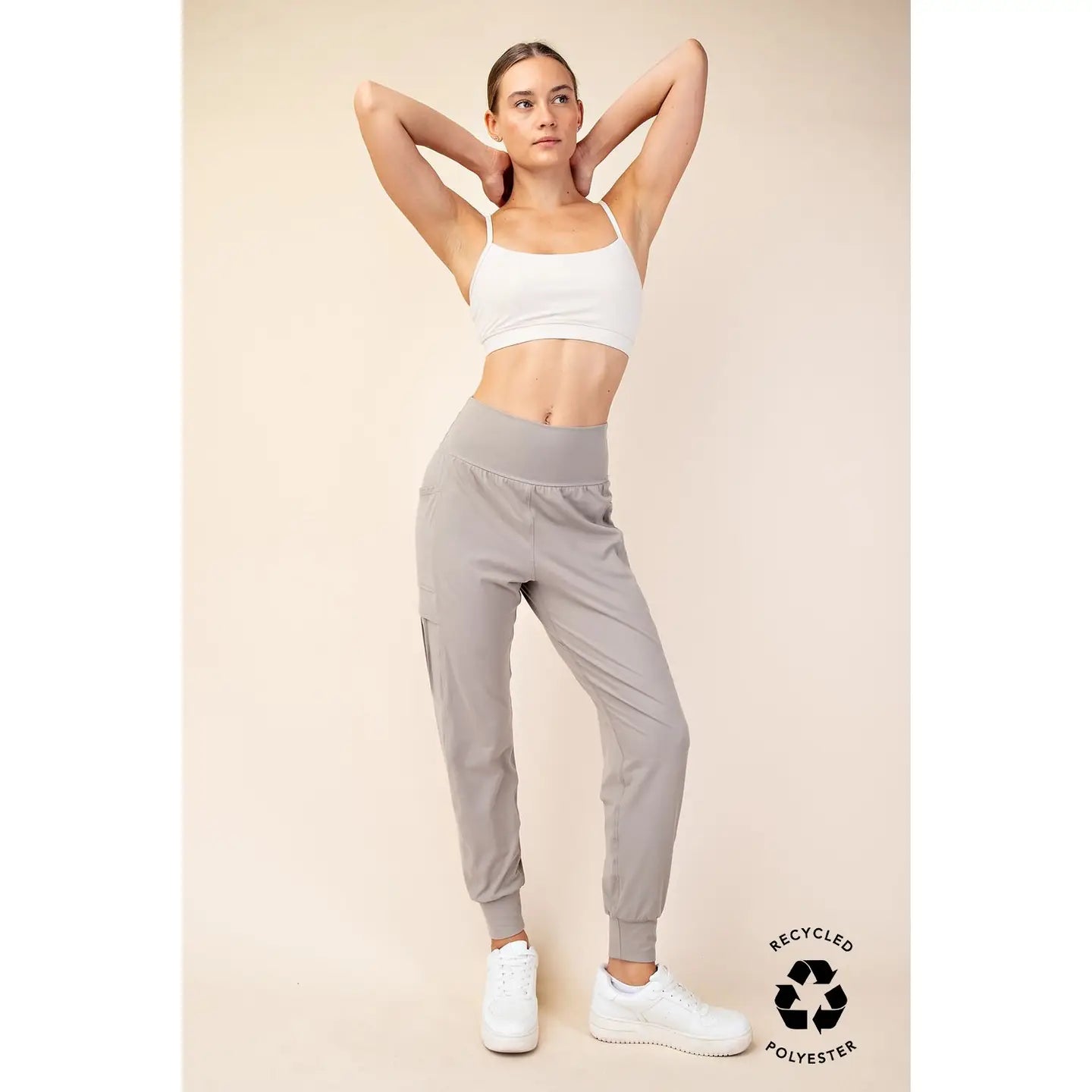 Jogger with side pockets