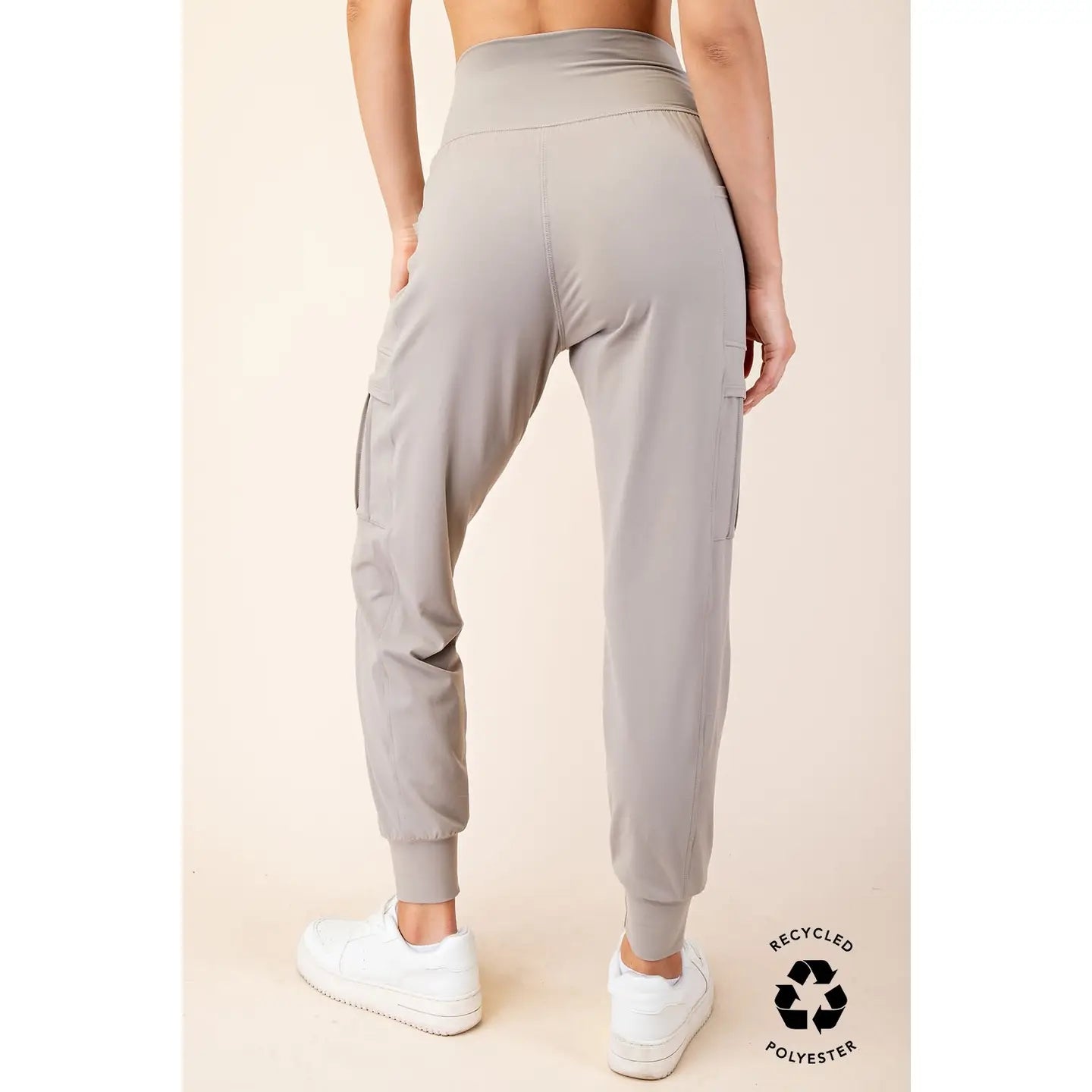 Jogger with side pockets